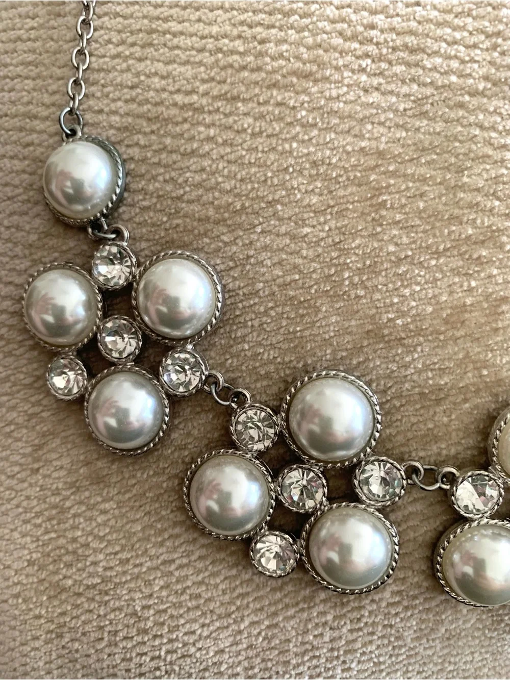 Silver-Tone Faux Pearl & Rhinestone Costume Statement Bib Necklace Jewelry